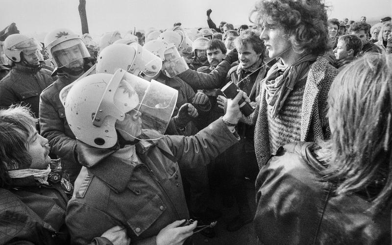 Polizei und Antifa-Demo